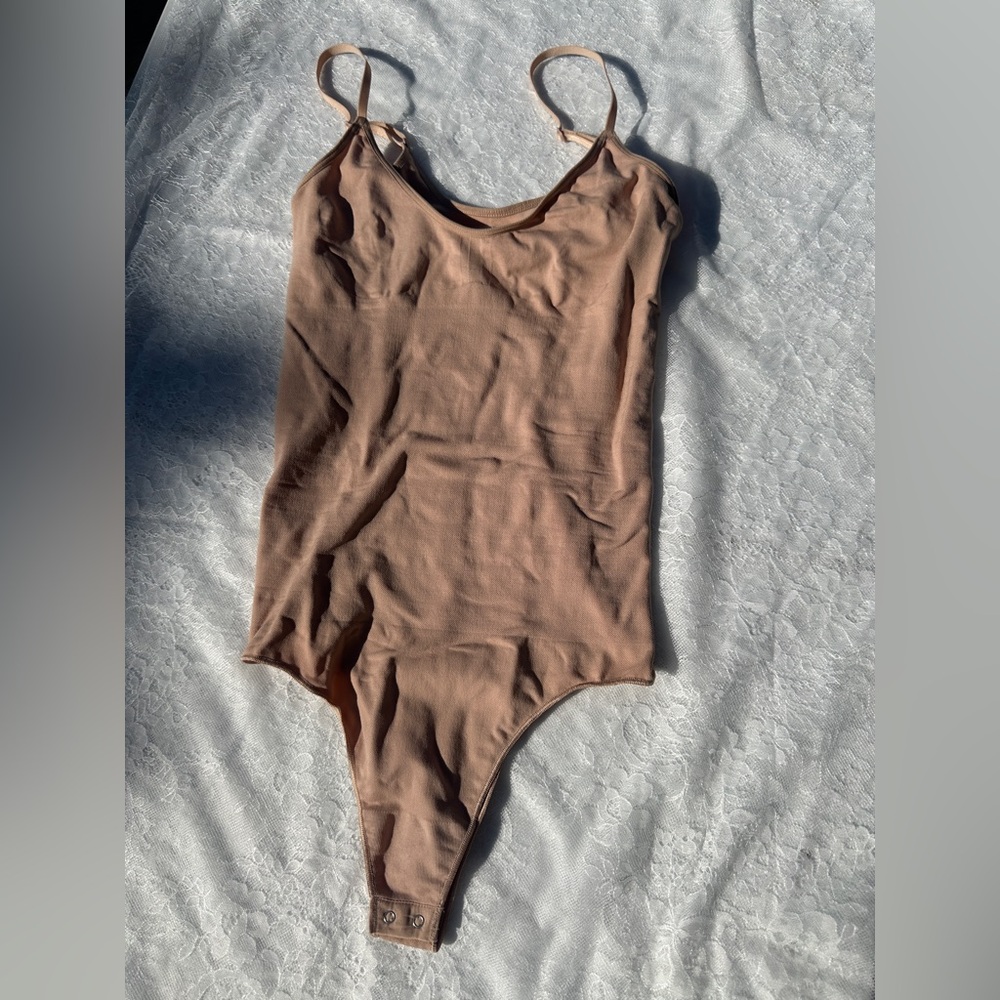 Prozis Silhouette NRG Sculpting Thong Bodysuit Beige Size XL